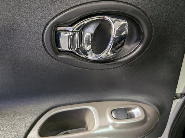 Used 2012 Nissan Juke SL AWD/4WD image 32