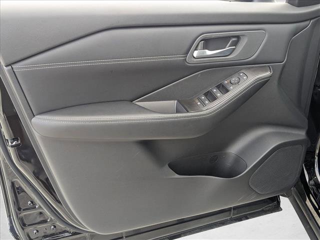 Certified 2025 Nissan Rogue SV w/ SV Premium Package FWD image 9