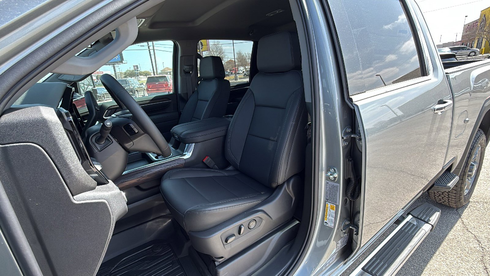 New 2026 GMC Sierra 2500 SLT w/ Texas SLT Premium Package AWD/4WD image 12