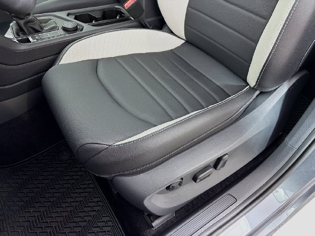 New 2026 Volkswagen Taos SEL AWD/4WD image 19