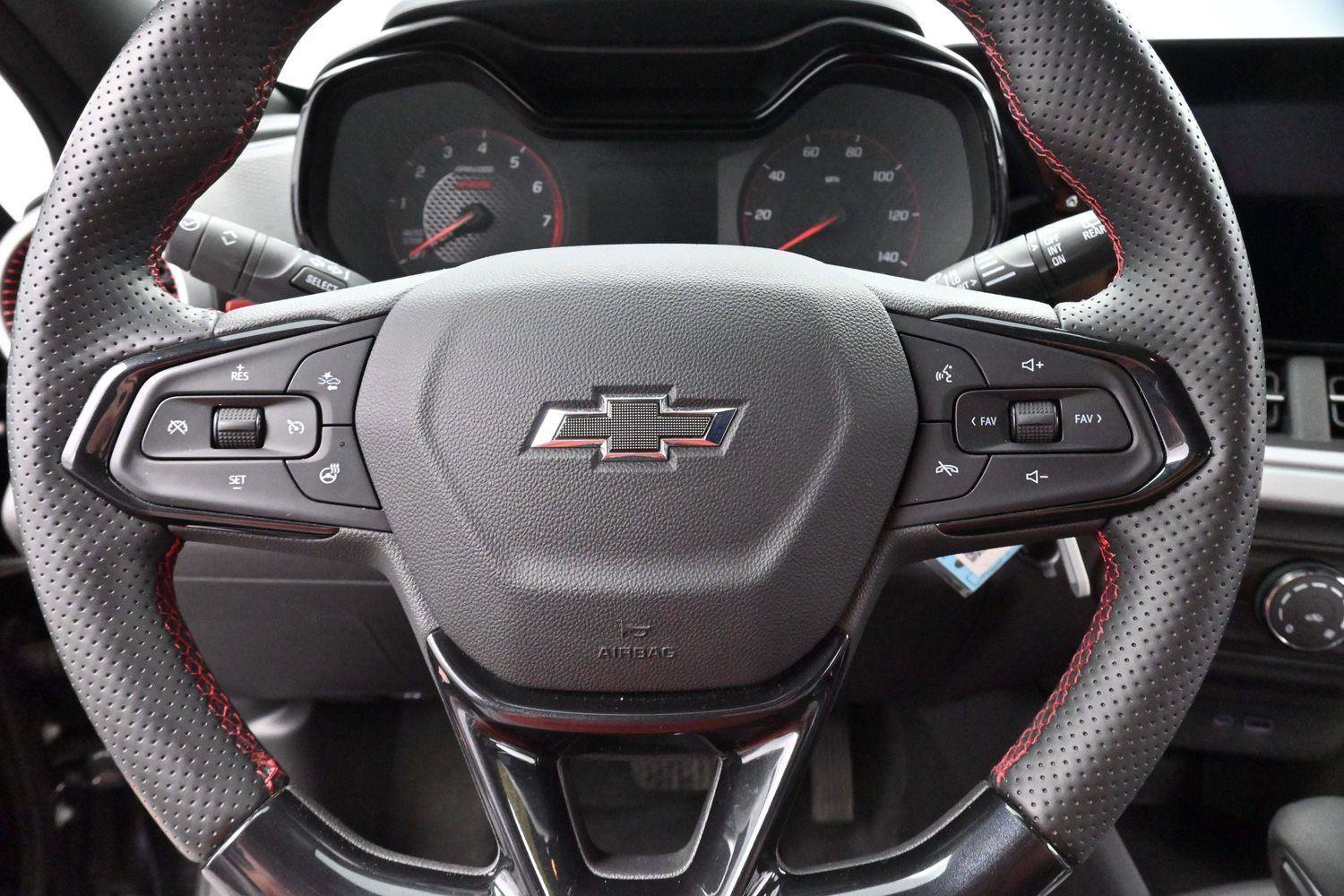 Used 2024 Chevrolet Trax RS w/ Driver Confidence Package FWD image 16