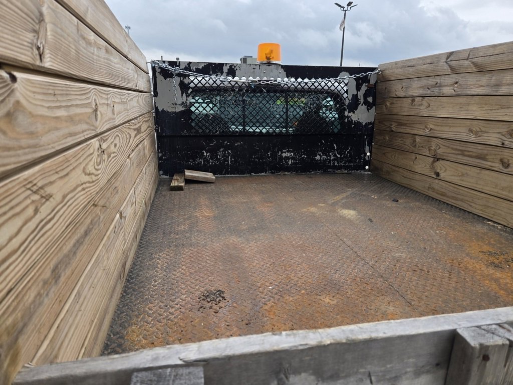 Used 2004 Ford F350 XL image 10