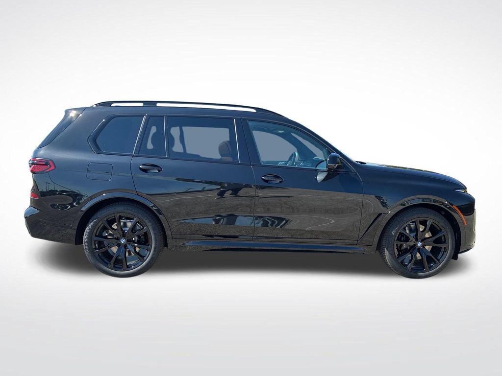 New 2027 BMW X7 xDrive40i w/ M Sport Package AWD/4WD image 2