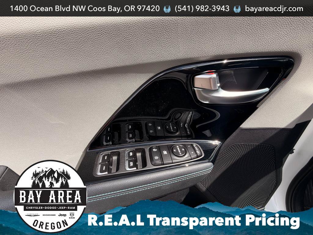 Used 2019 Kia Niro EX FWD image 12