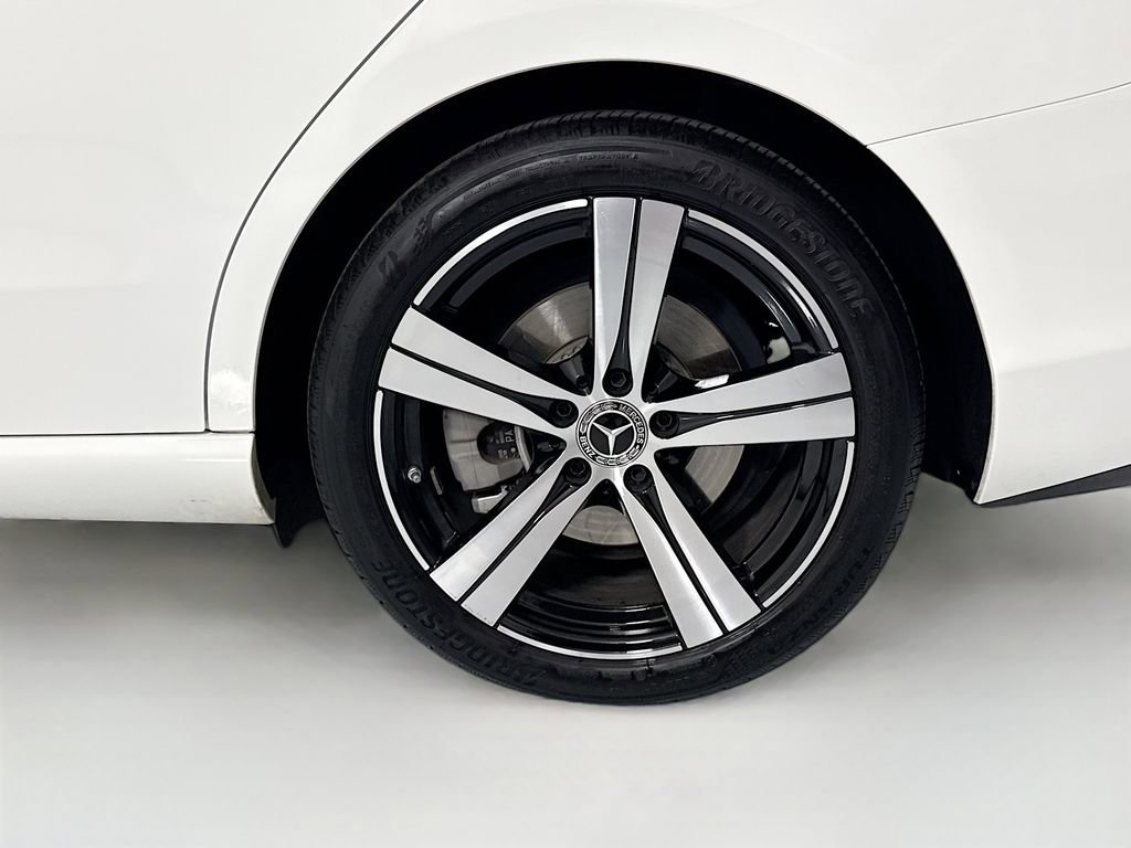 Certified 2025 Mercedes-Benz C 300 Sedan image 31
