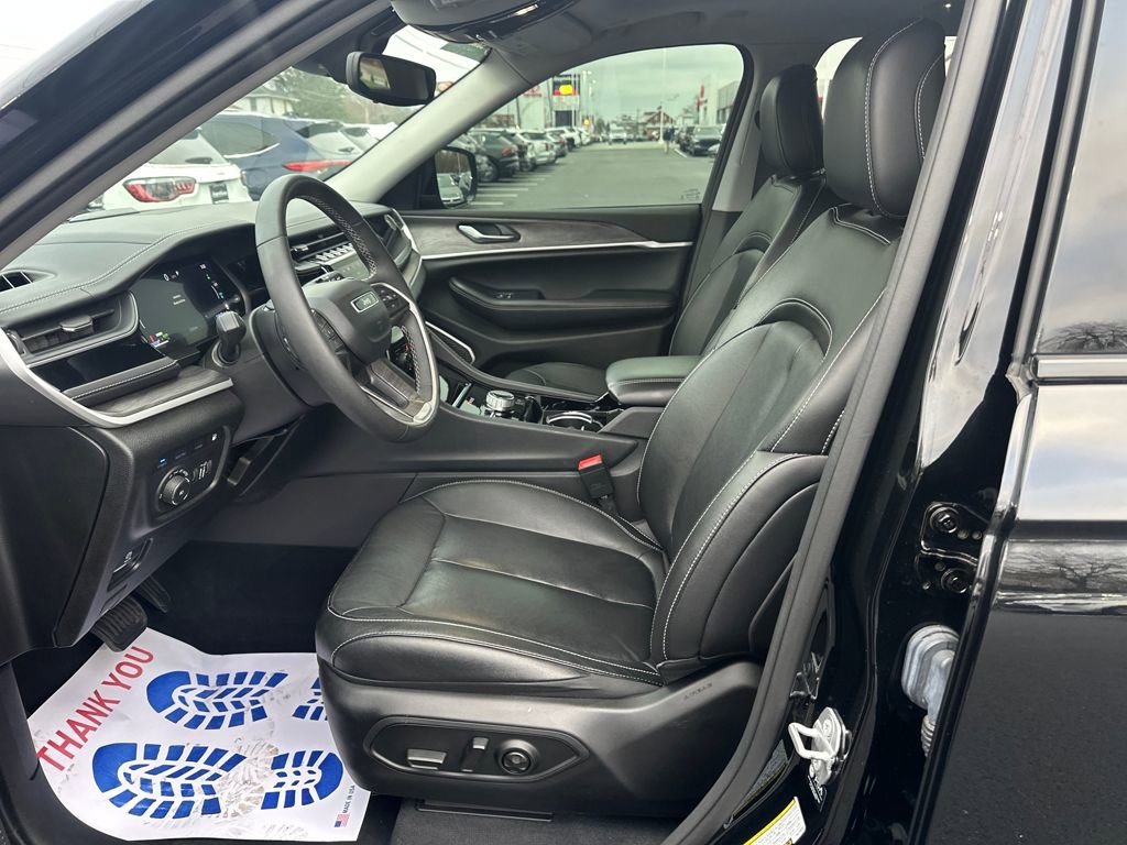 Used 2022 Jeep Grand Cherokee Limited 4xe image 9