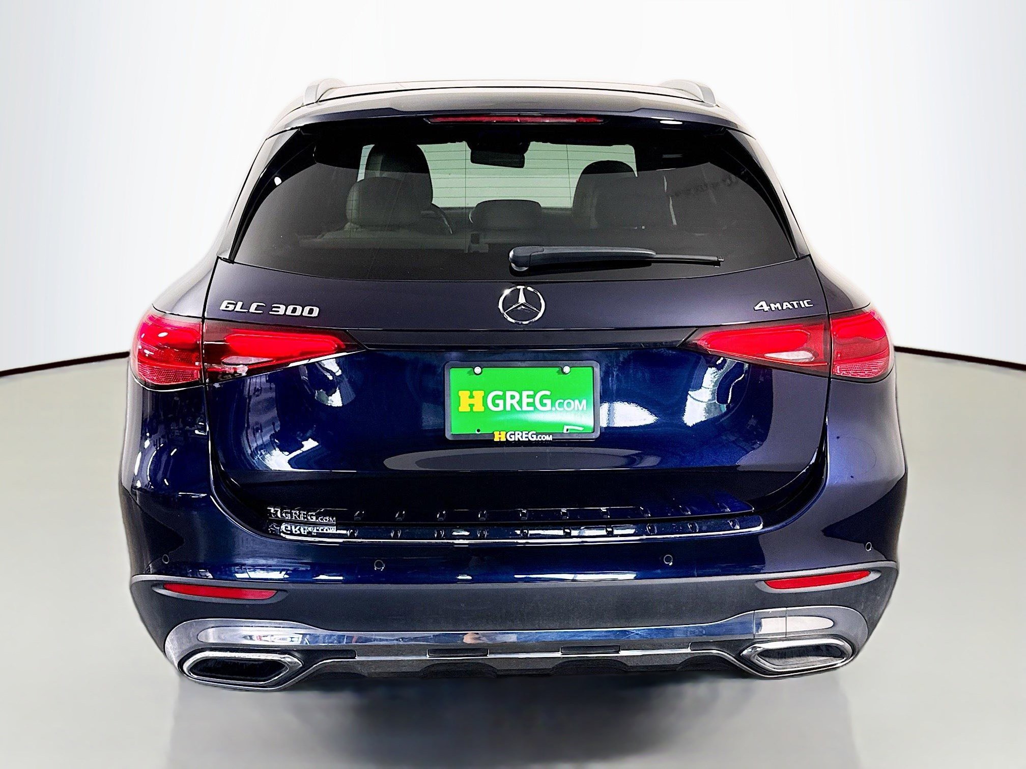 Used 2023 Mercedes-Benz GLC 300 4MATIC w/ Exclusive Trim Package image 8