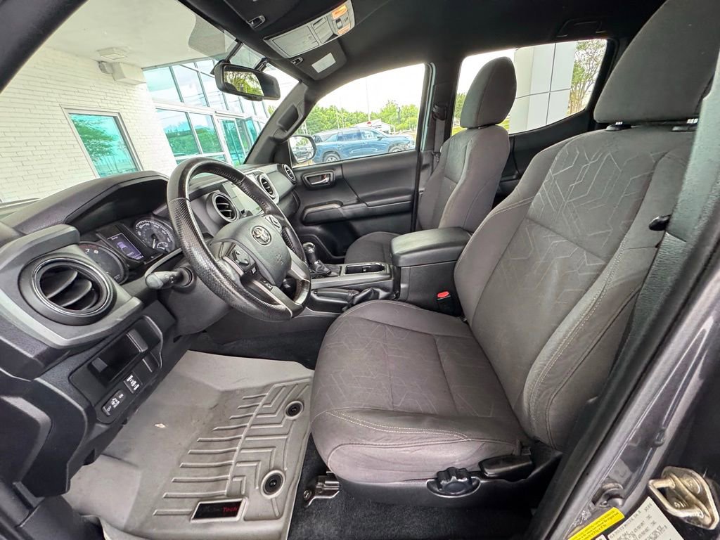 Used 2016 Toyota Tacoma TRD Sport w/ Towing Package RWD image 13