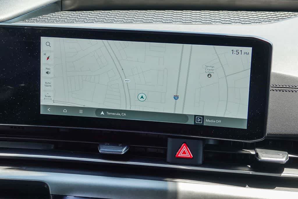 Certified 2025 Kia Carnival SX w/ SX Dark Edition Package FWD image 13