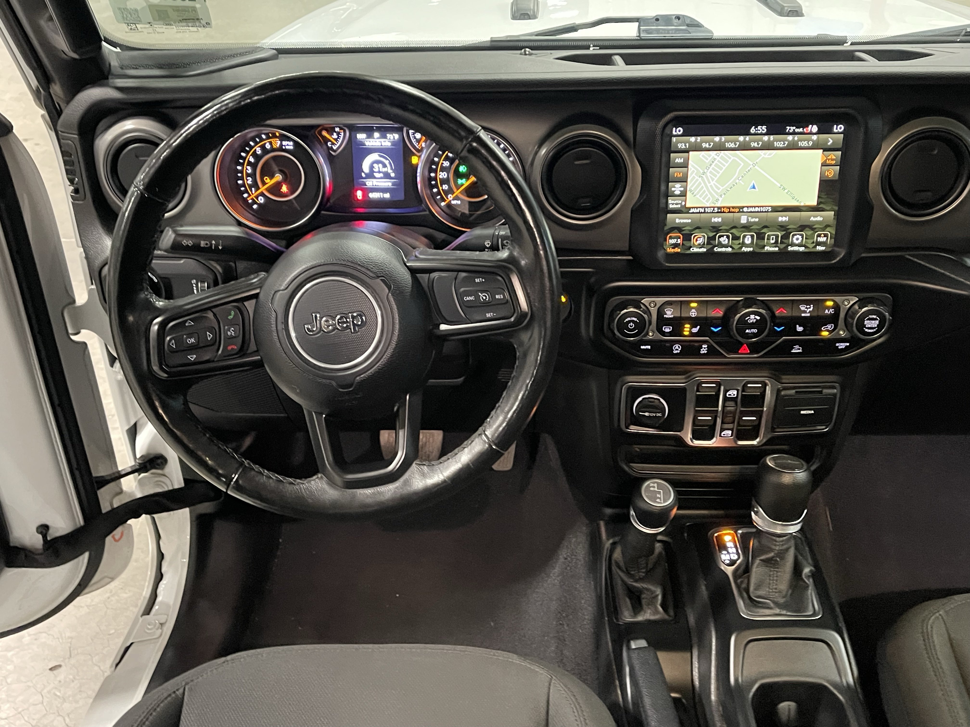 Used 2023 Jeep Gladiator Sport AWD/4WD image 13