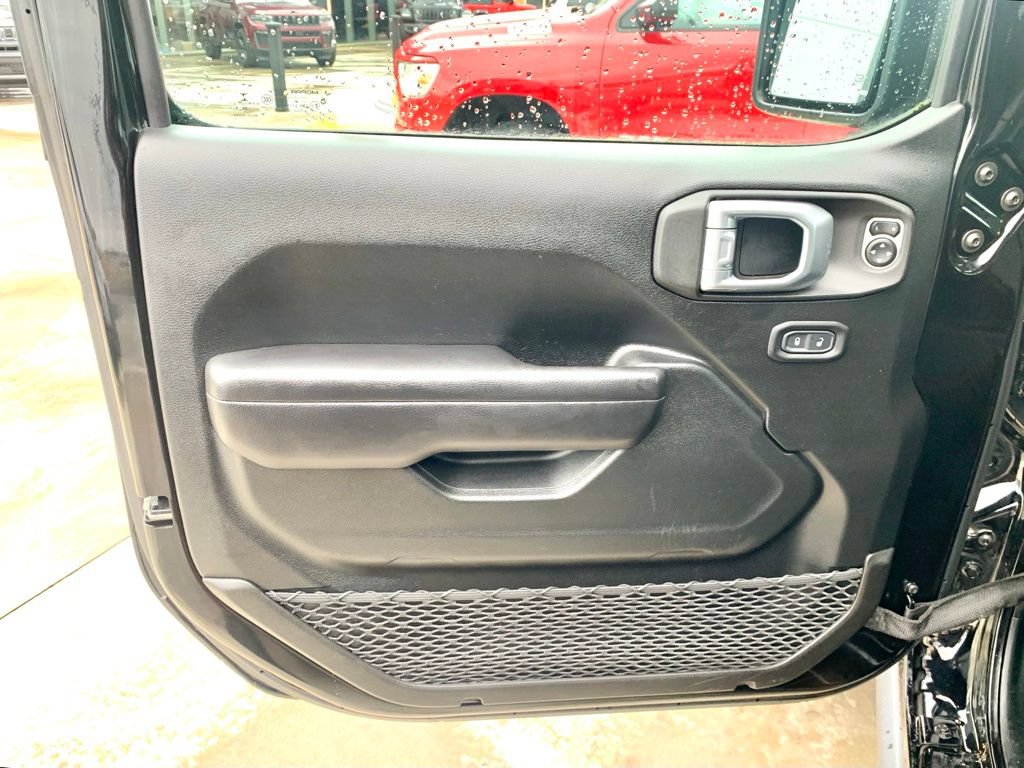 Used 2020 Jeep Gladiator Rubicon AWD/4WD image 11