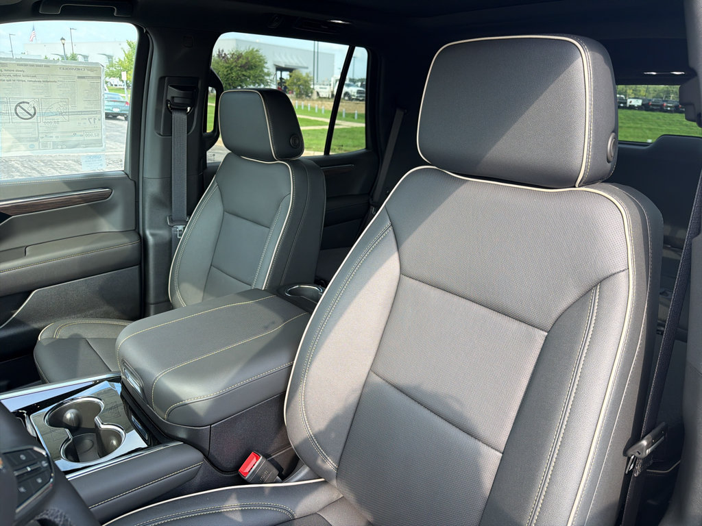 New 2026 Chevrolet Tahoe Premier w/ Sun And Tow Package AWD/4WD image 18