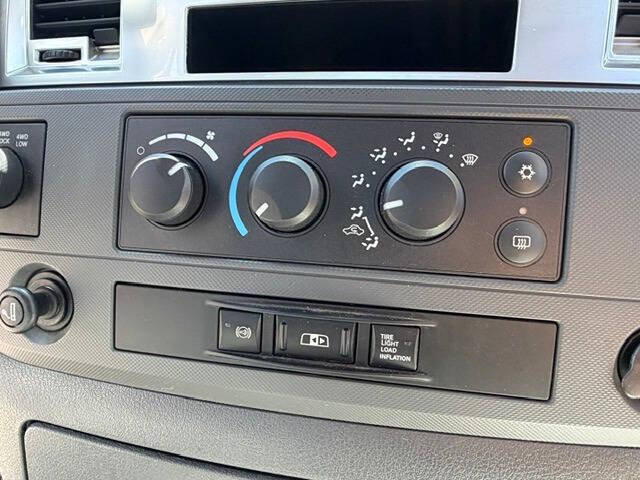 Used 2009 Dodge Ram 2500 Truck SLT w/ Popular Equipment Group AWD/4WD image 38