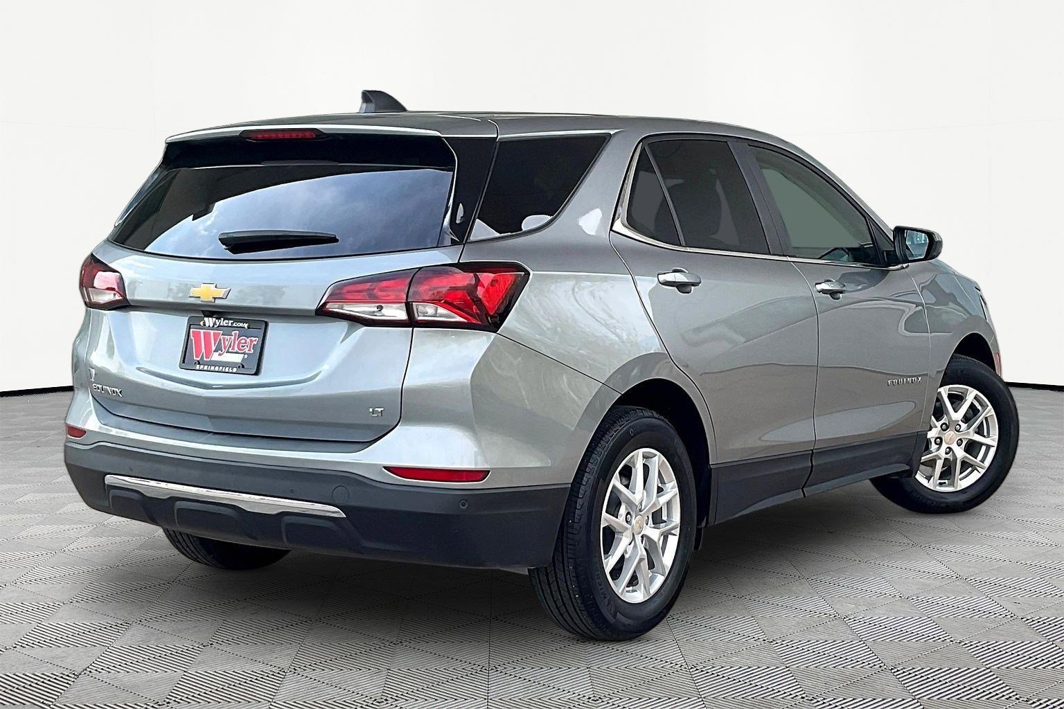 Used 2024 Chevrolet Equinox LT image 6