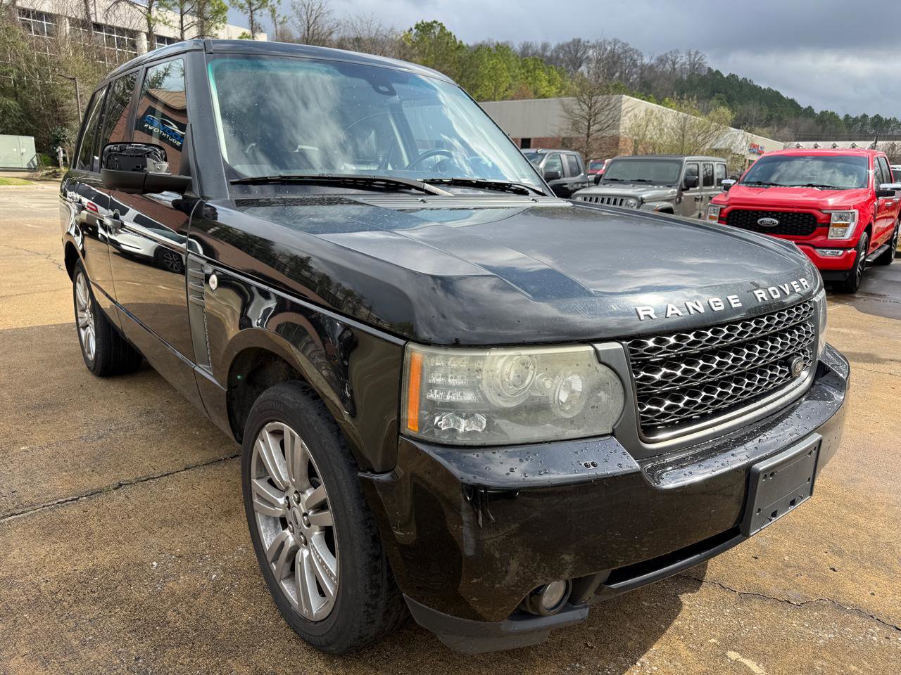 Used 2011 Land Rover Range Rover HSE image 7