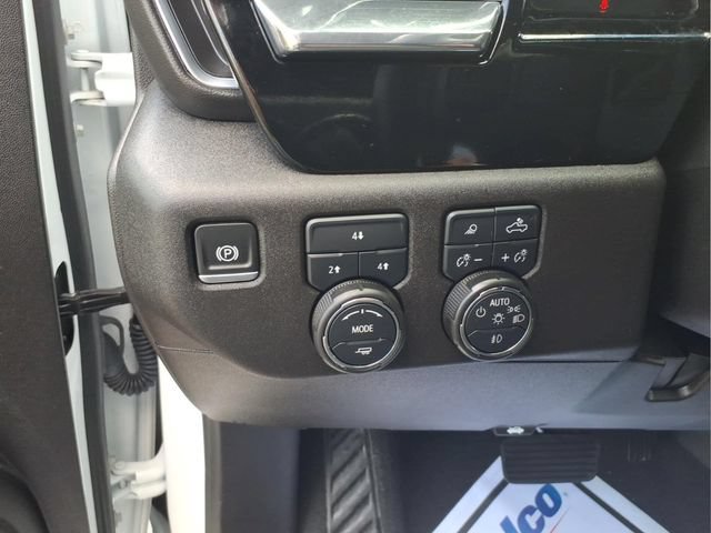 Used 2025 Chevrolet Silverado 3500 LT AWD/4WD image 17