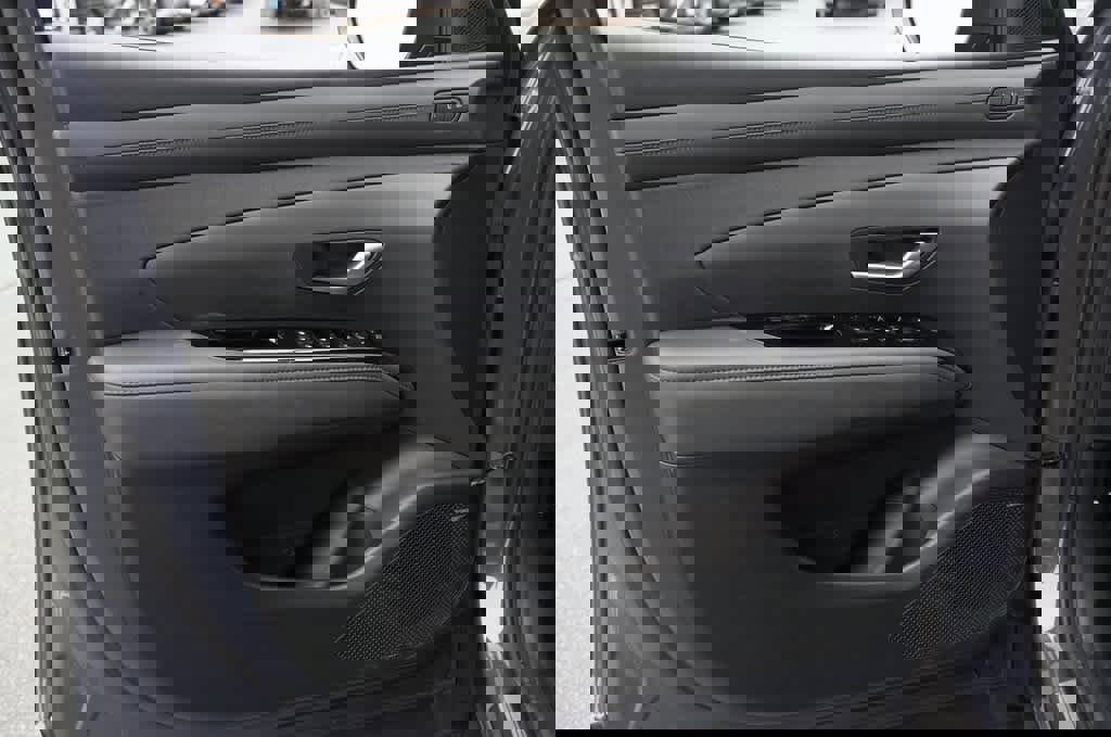 New 2026 Hyundai Tucson Limited image 7