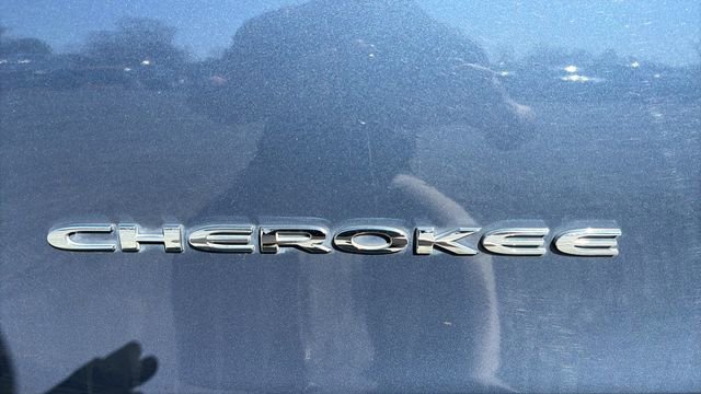 Used 2020 Jeep Cherokee Limited AWD/4WD image 11