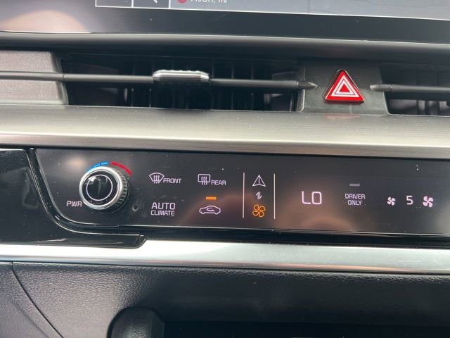 Certified 2023 Kia Sportage EX w/ EX Premium Package image 21
