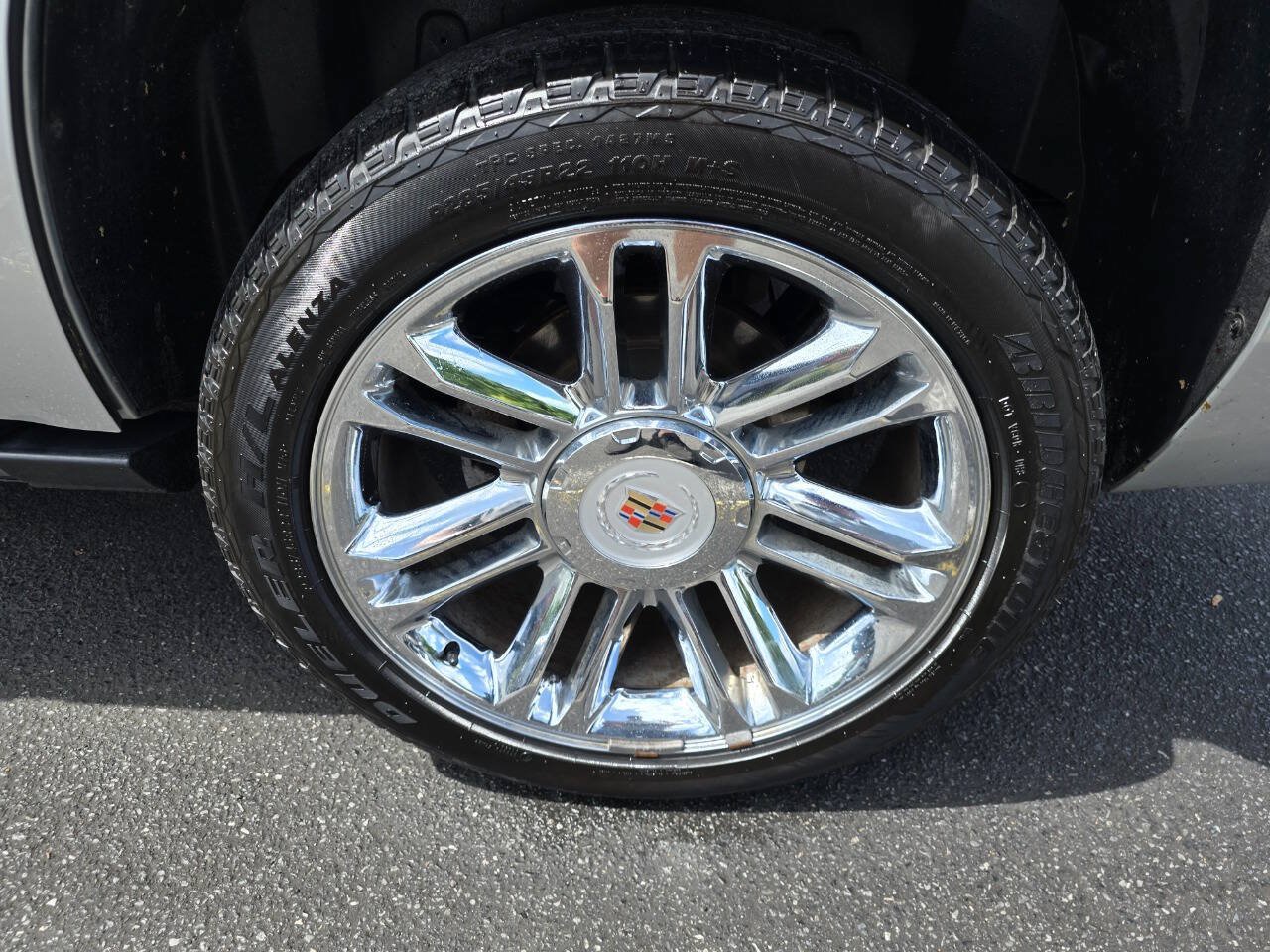 Used 2014 Cadillac Escalade Platinum AWD/4WD image 11