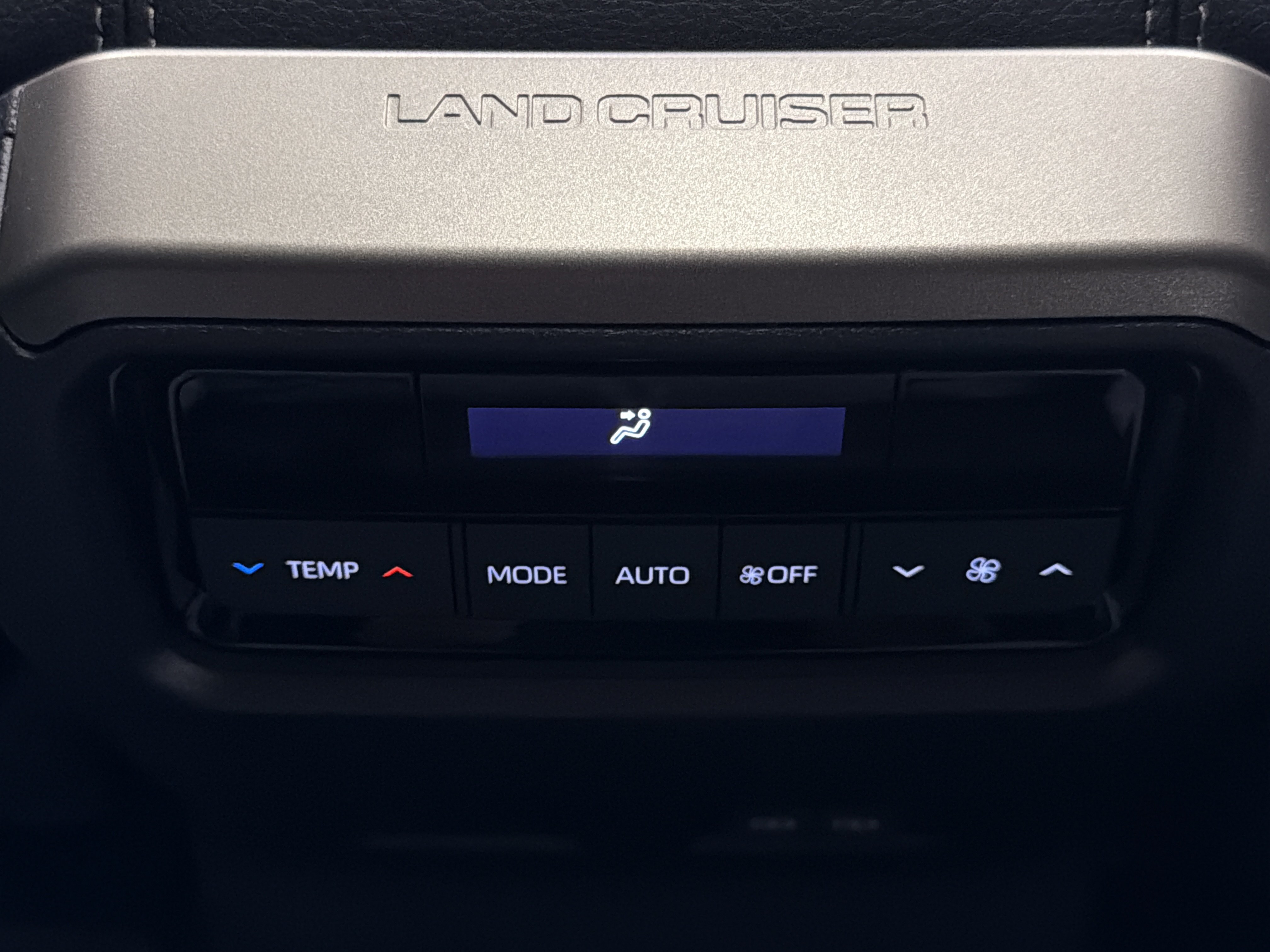New 2026 Toyota Land Cruiser w/ Premium Package AWD/4WD image 22