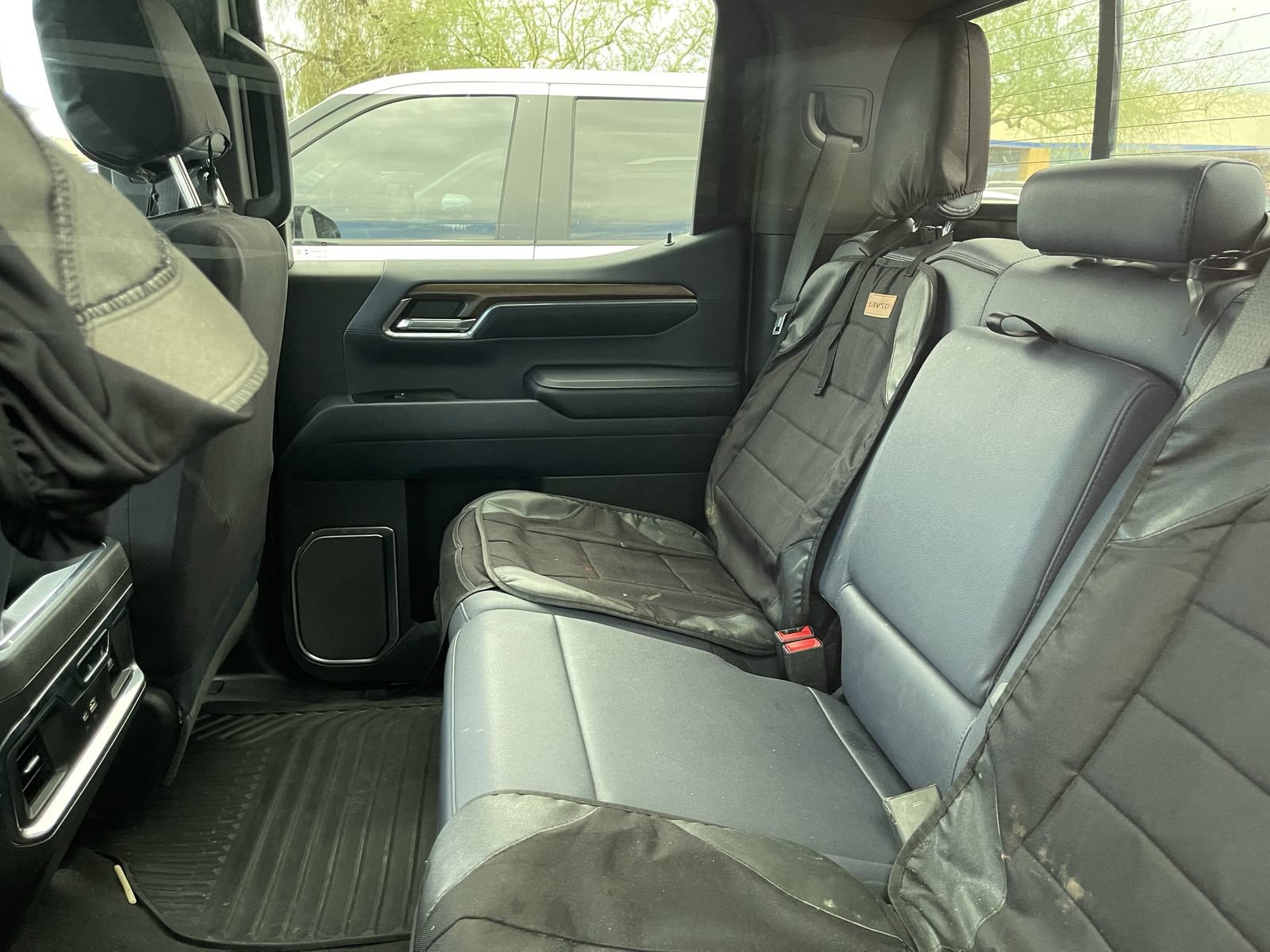 Used 2024 Chevrolet Silverado 1500 High Country w/ Technology Package AWD/4WD image 10
