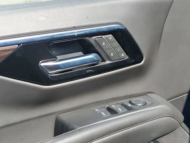 Used 2025 Chevrolet Tahoe Z71 AWD/4WD image 23