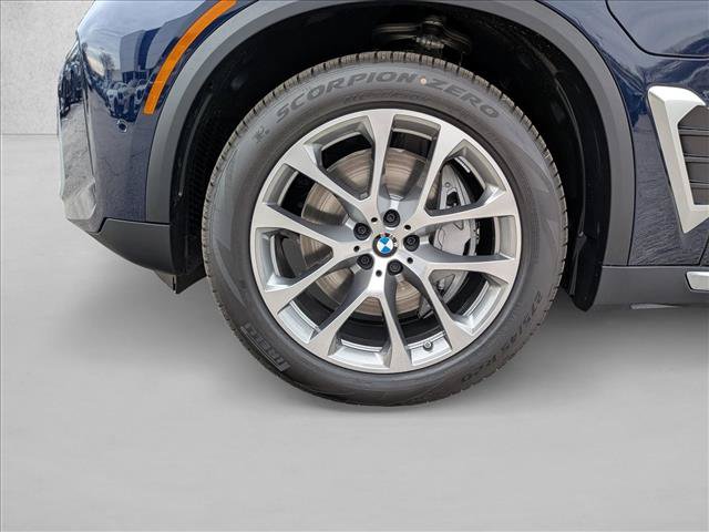 New 2026 BMW X5 xDrive50e AWD/4WD image 10