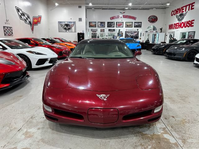 Used 2003 Chevrolet Corvette Coupe w/ Preferred Equipment Group RWD image 28