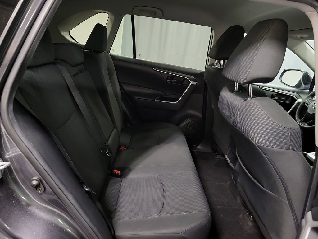 Used 2021 Toyota RAV4 LE image 23
