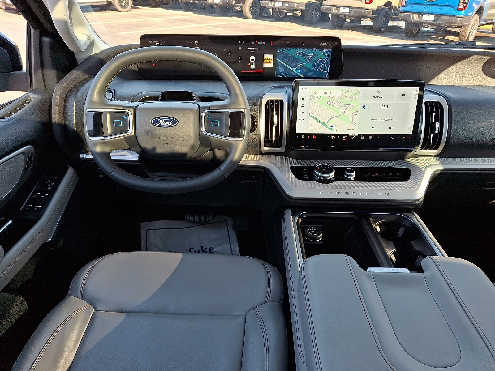 Used 2025 Ford Expedition Active image 12