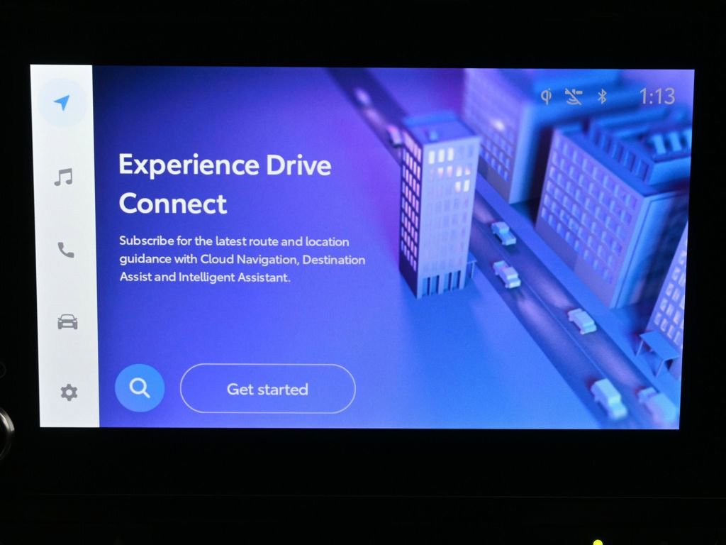 Used 2023 Toyota Highlander XLE image 9