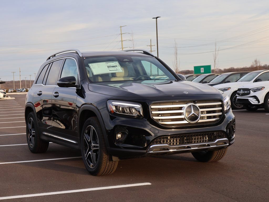 New 2026 Mercedes-Benz GLB 250 4MATIC image 3