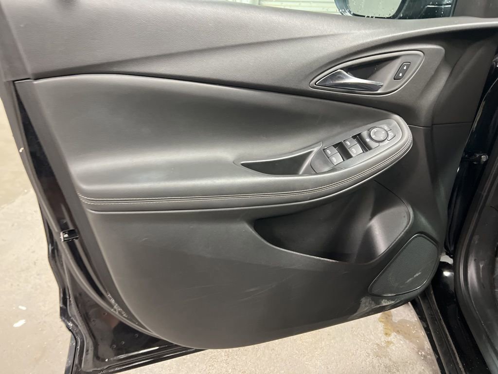 Used 2025 Buick Encore GX Preferred image 21