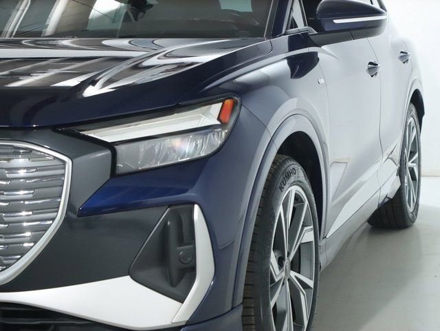 Used 2024 Audi Q4 e-tron Premium w/ Convenience Package image 4