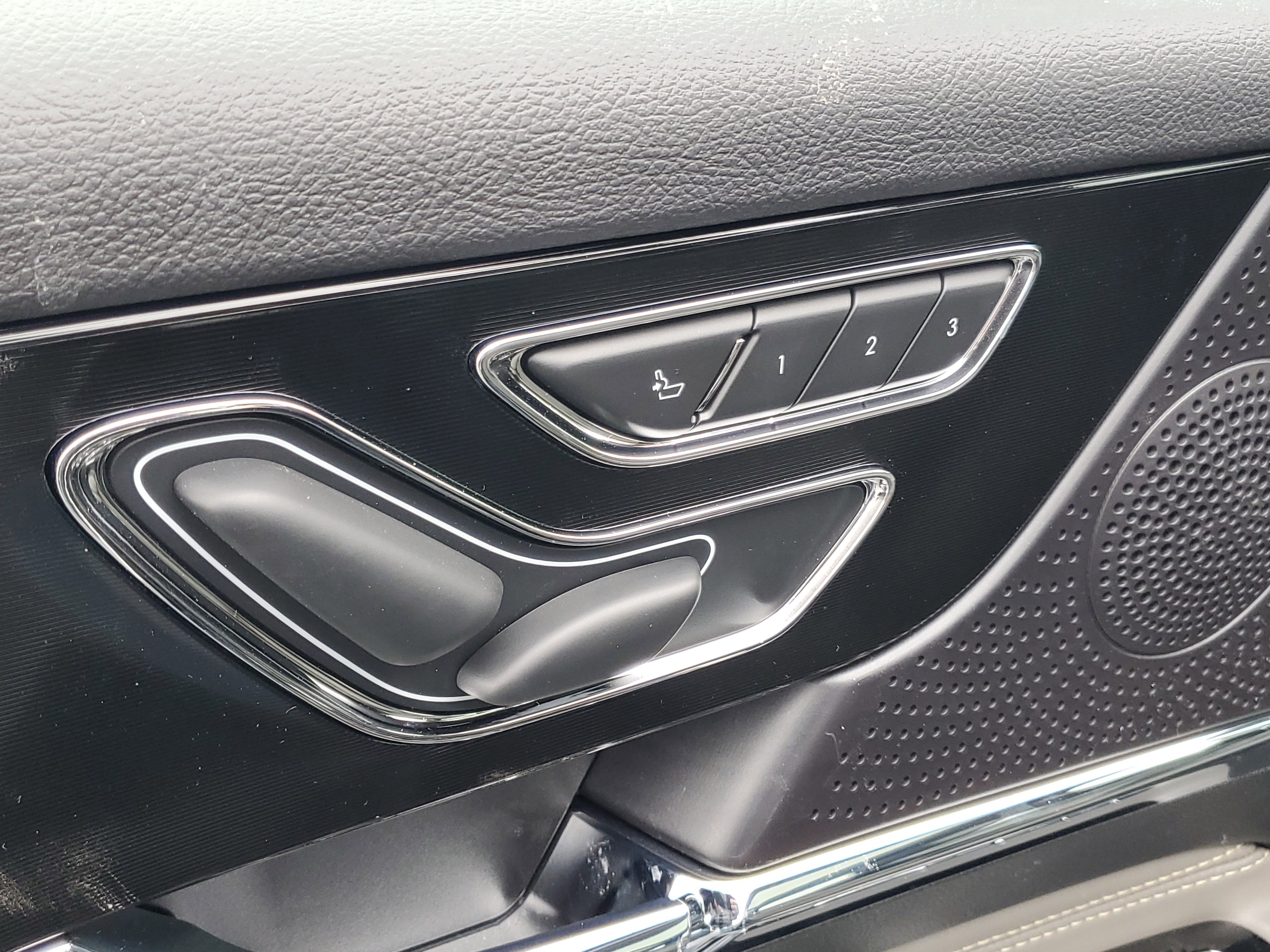 New 2026 Lincoln Corsair Premiere image 9