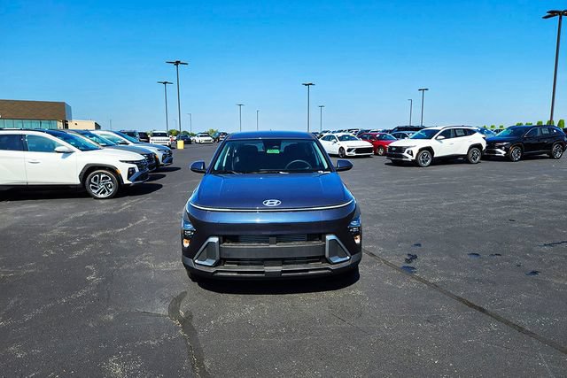 New 2027 Hyundai Kona SE AWD/4WD image 2