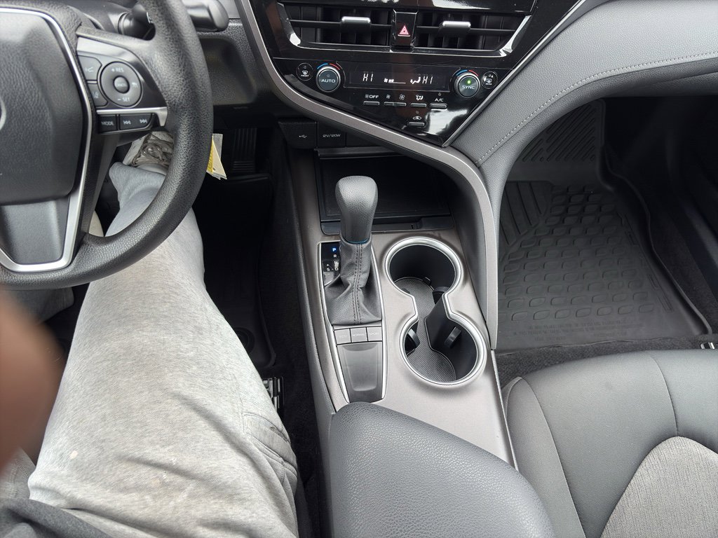 Used 2024 Toyota Camry LE image 17