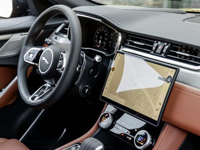 New 2026 Jaguar F-PACE R-Dynamic S AWD/4WD image 30