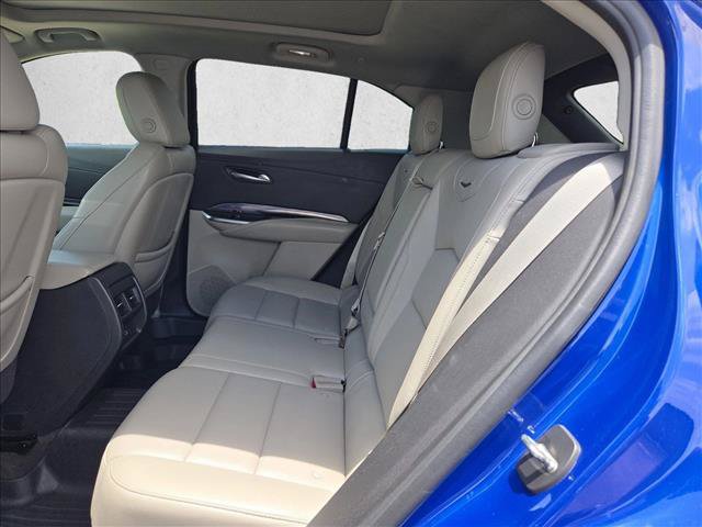 Used 2021 Cadillac XT4 Luxury FWD image 15