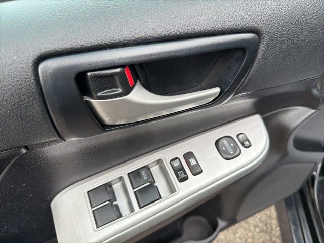 Used 2014 Toyota Camry SE w/ Moonroof Package FWD image 22