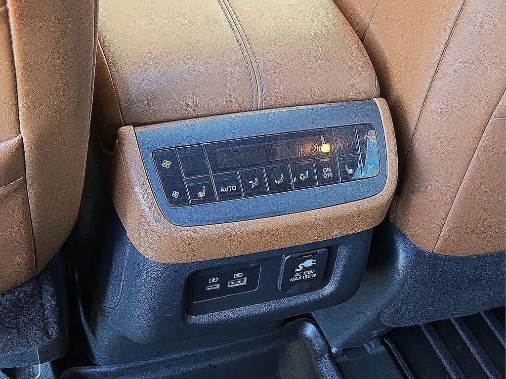 Used 2022 Nissan Pathfinder Platinum w/ Cargo Package image 17