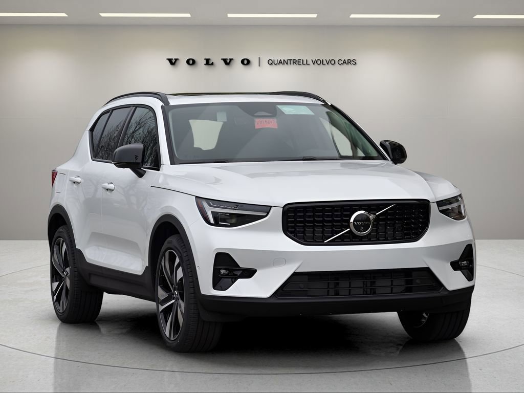 Certified 2025 Volvo XC40 B5 Ultra w/ Protection Package Premier image 2