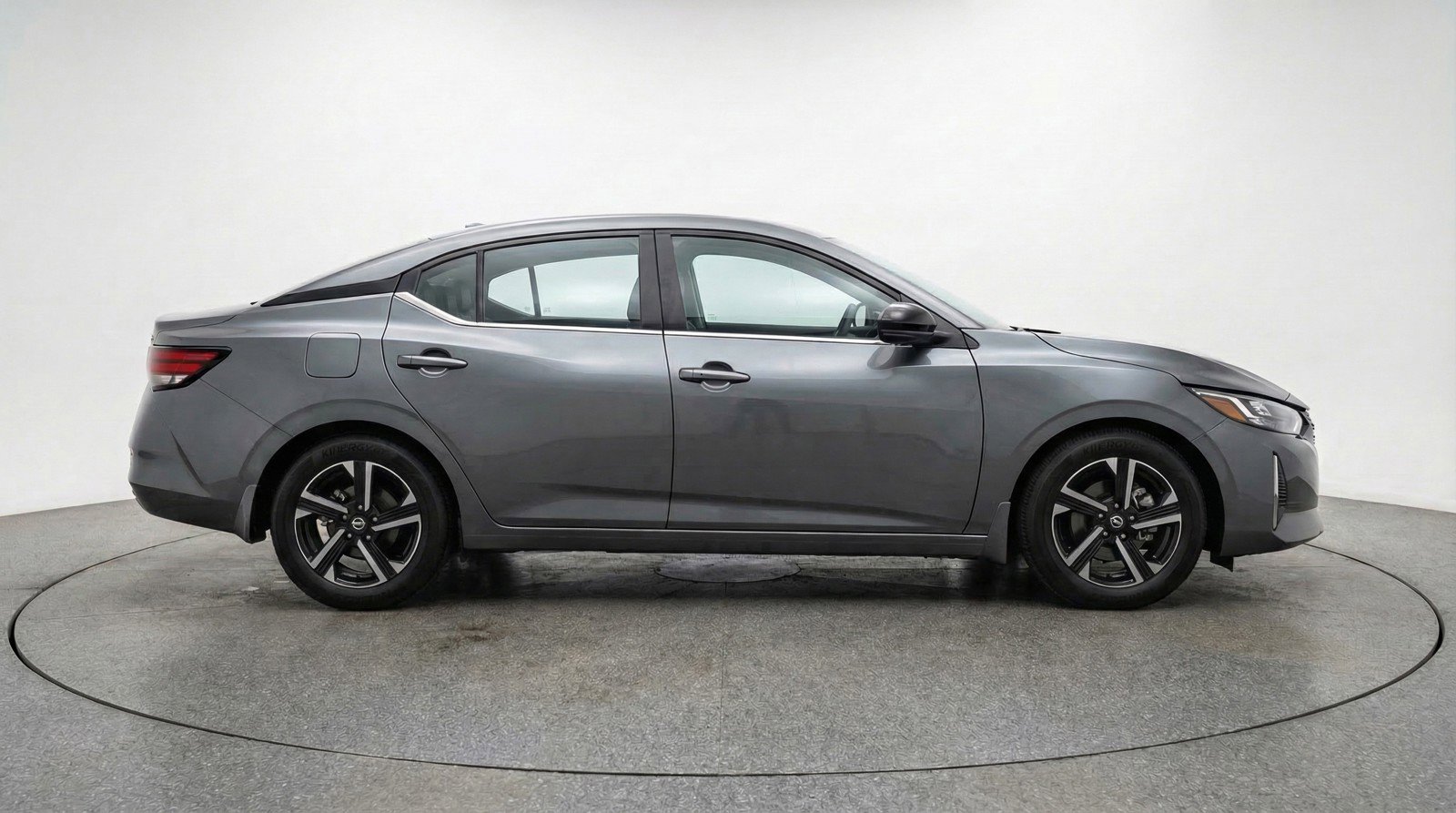 Used 2025 Nissan Sentra SV image 11