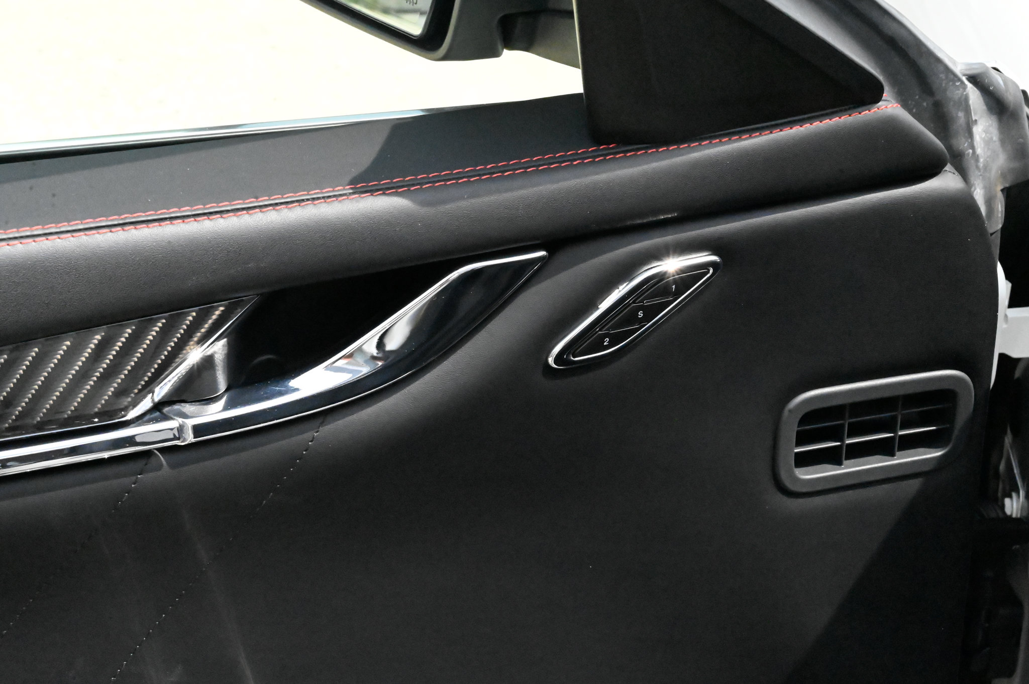 Used 2021 Maserati Quattroporte S GranSport Q4 AWD/4WD image 21
