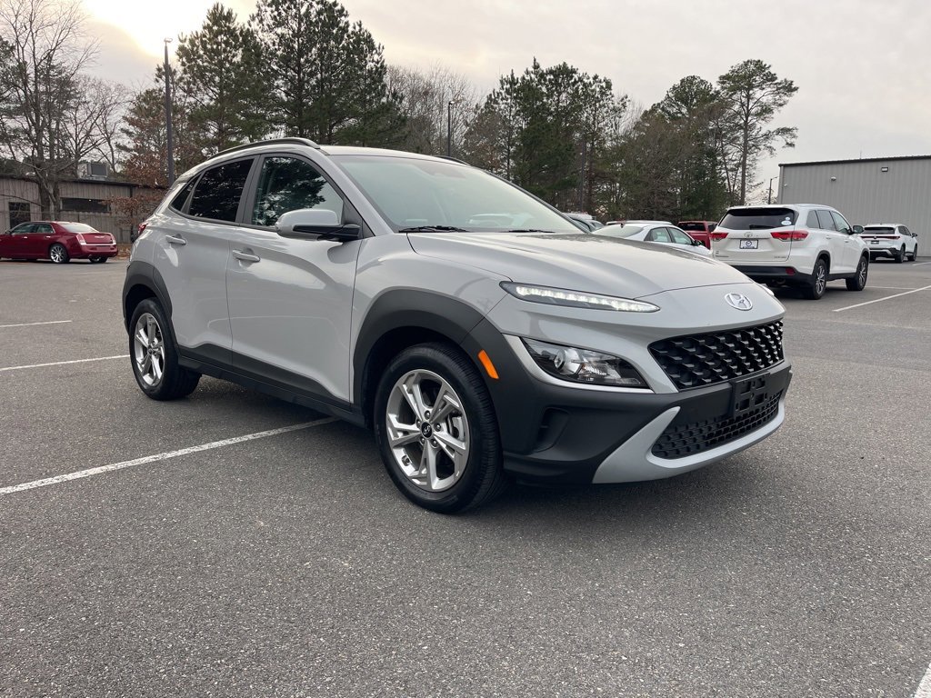 Certified 2023 Hyundai Kona SEL w/ Convenience Package image 4