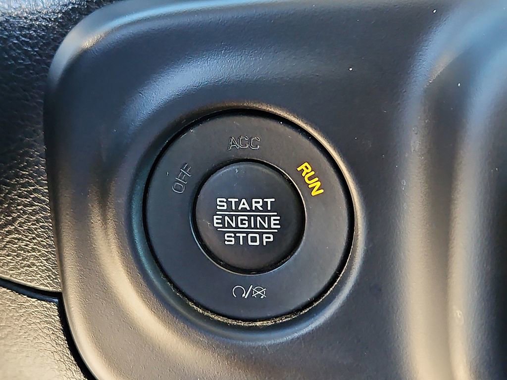 Used 2020 Jeep Wrangler Sport image 24