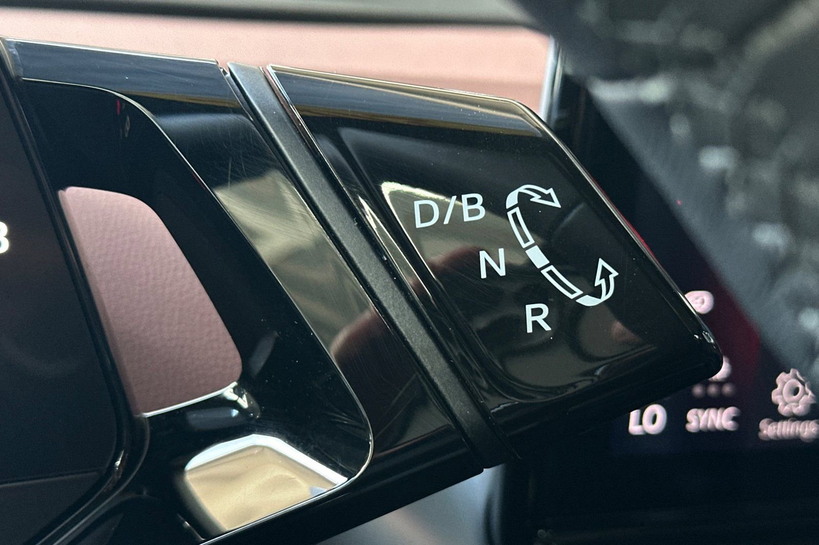 Used 2022 Volkswagen ID.4 Pro S w/ Gradient Package RWD image 21