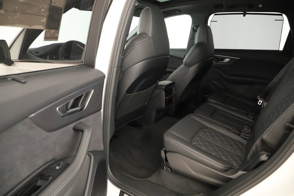 New 2026 Audi SQ7 Premium Plus AWD/4WD image 26