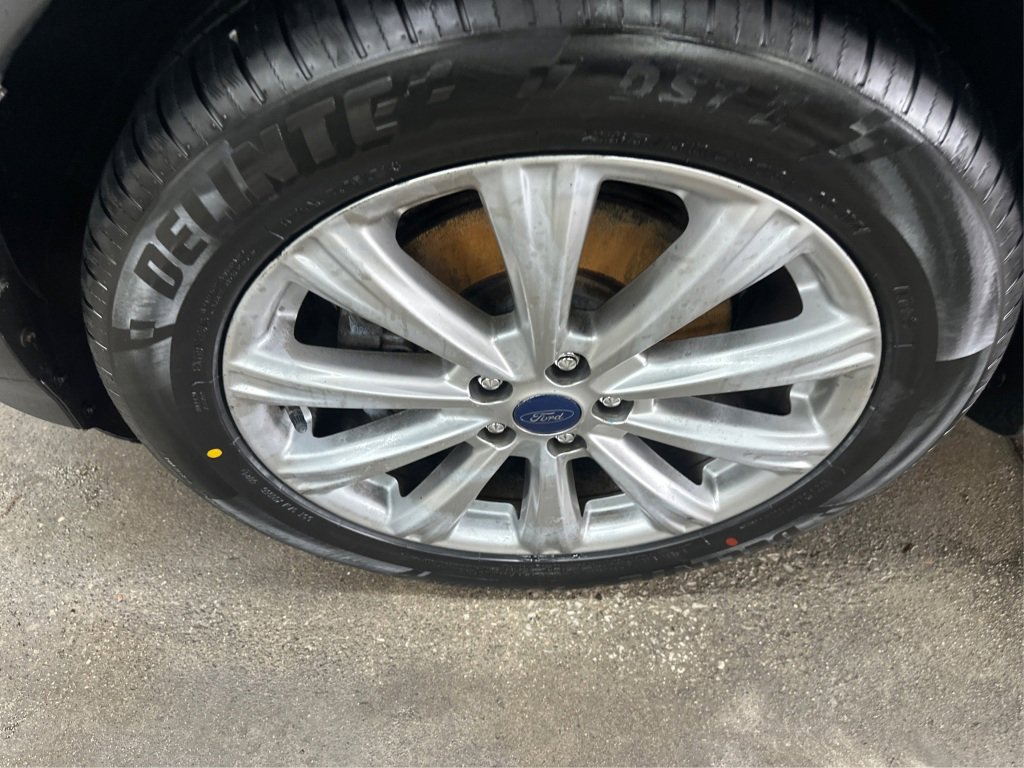 Used 2017 Ford Escape Titanium image 18